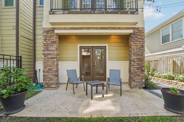 2421 Beall Street, Houston, TX 77008