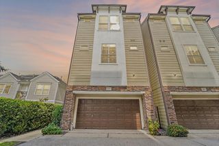 2421 Beall Street, Houston, TX 77008
