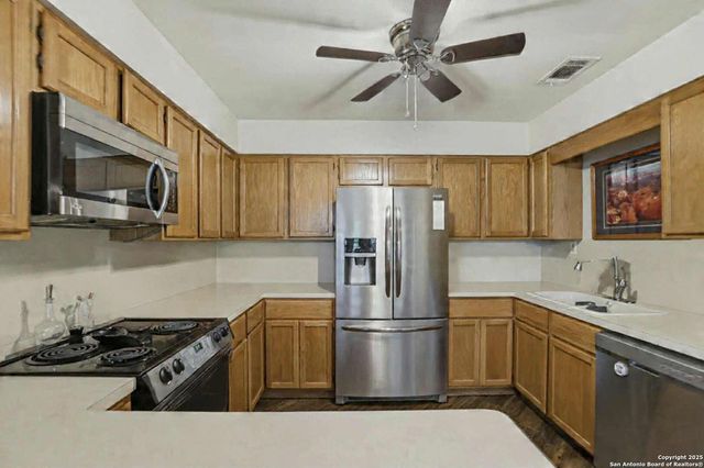 632 Durham, Canyon Lake, TX 78133