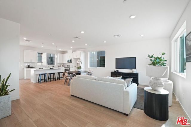 4874 Arroyo Run, Moorpark, CA 93021