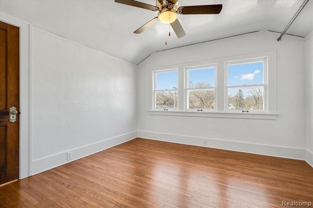 522 N Washington Avenue, Royal Oak, MI 48067