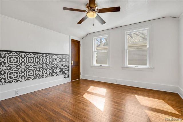522 N Washington Avenue, Royal Oak, MI 48067