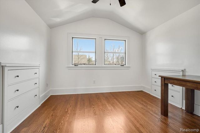 522 N Washington Avenue, Royal Oak, MI 48067