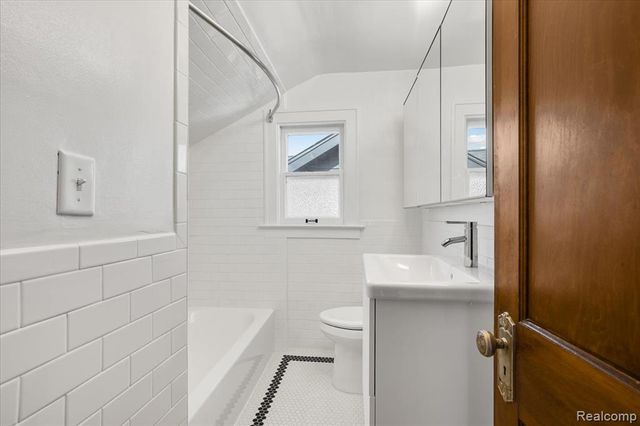 522 N Washington Avenue, Royal Oak, MI 48067