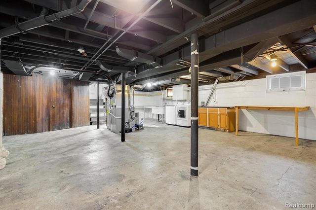 522 N Washington Avenue, Royal Oak, MI 48067