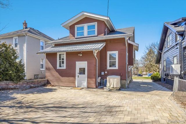 522 N Washington Avenue, Royal Oak, MI 48067