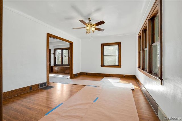 522 N Washington Avenue, Royal Oak, MI 48067