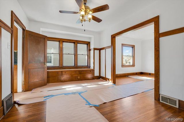 522 N Washington Avenue, Royal Oak, MI 48067