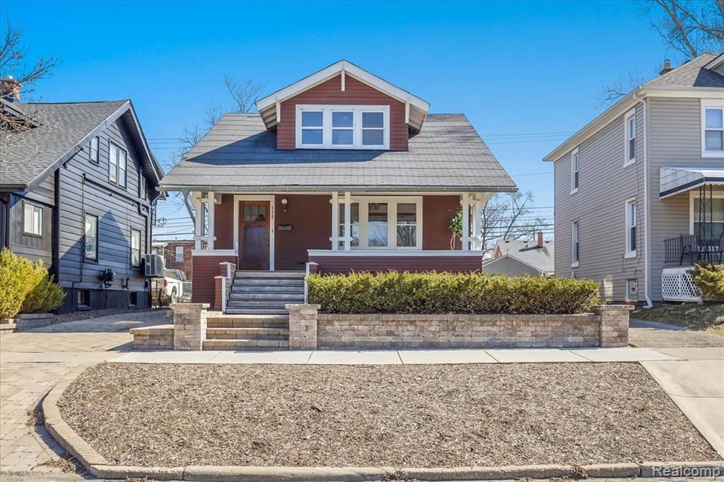 522 N Washington Avenue, Royal Oak, MI 48067
