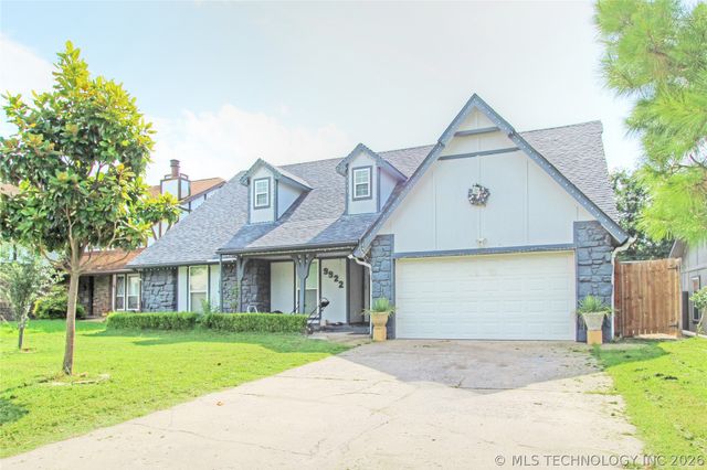 9922 S 66th East Avenue, Tulsa, OK 74133