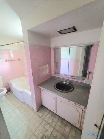 835 Willow Avenue, Toledo, OH 43605