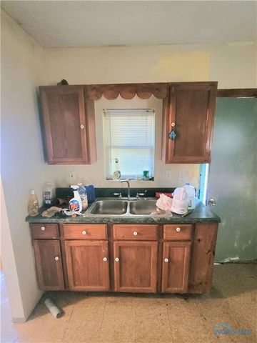 835 Willow Avenue, Toledo, OH 43605