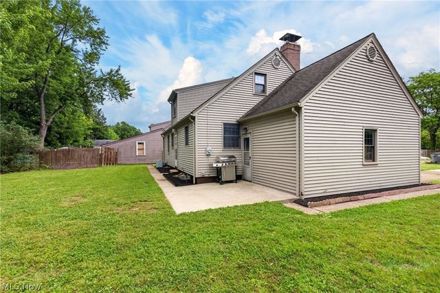 3209 Hermosa Drive, Youngstown, OH 44511