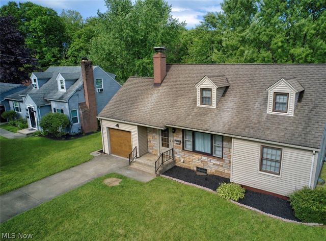 3209 Hermosa Drive, Youngstown, OH 44511