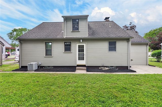 3209 Hermosa Drive, Youngstown, OH 44511