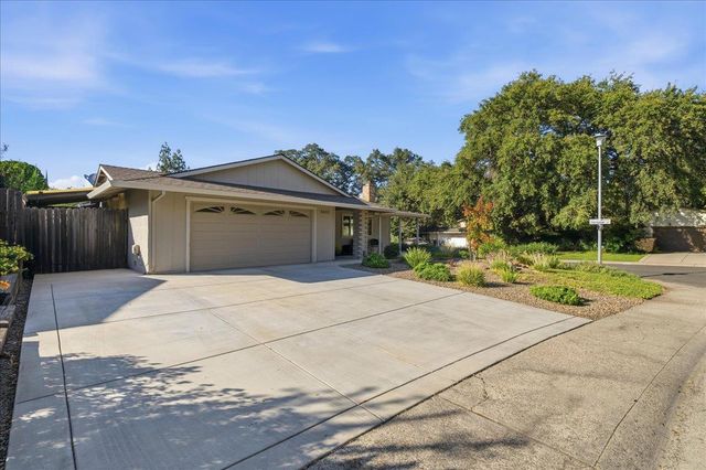 6453 Innsbrook Way, Orangevale, CA 95662