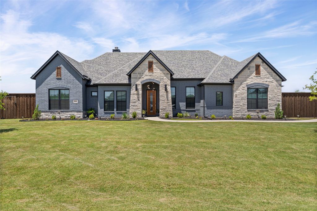 8041 Drew Drive, Midlothian, TX 76065
