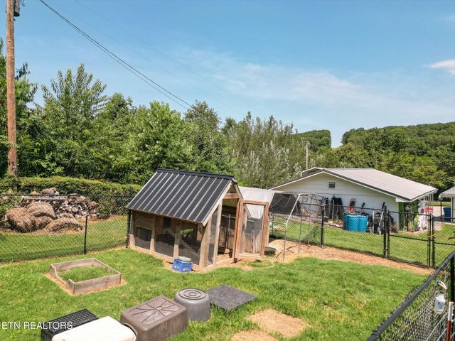 6436 Vonore Rd, Loudon, TN 37774