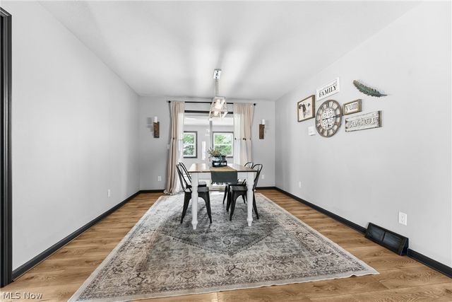 422 N Crown Hill Road, Orrville, OH 44667