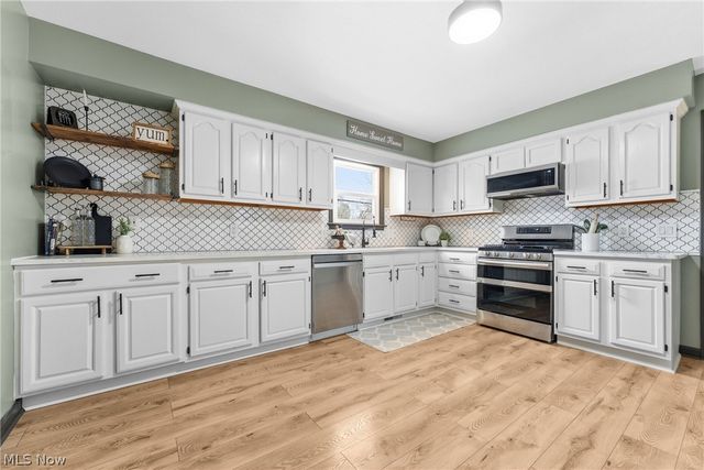 422 N Crown Hill Road, Orrville, OH 44667