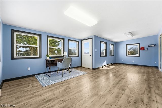 422 N Crown Hill Road, Orrville, OH 44667