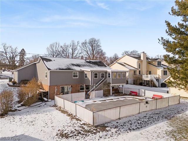 422 N Crown Hill Road, Orrville, OH 44667