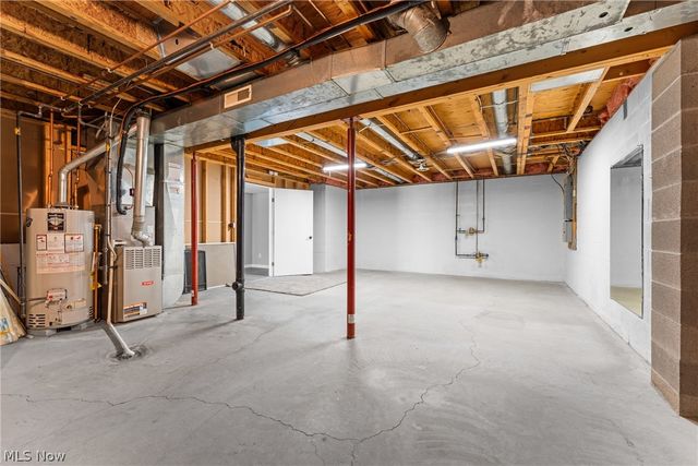 422 N Crown Hill Road, Orrville, OH 44667