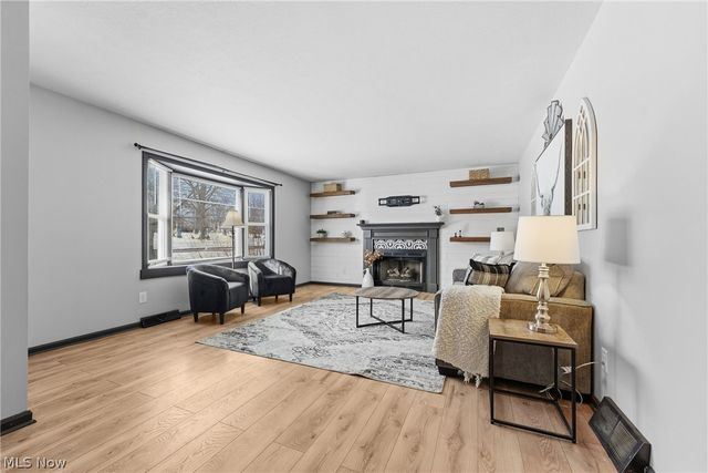 422 N Crown Hill Road, Orrville, OH 44667