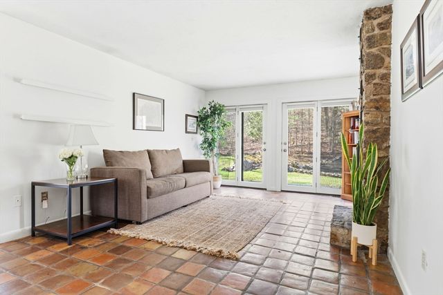 40 Kennel Hill Drive, Beverly, MA 01915