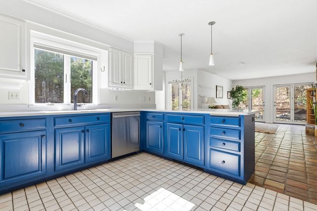 40 Kennel Hill Drive, Beverly, MA 01915