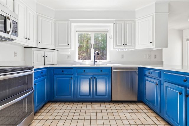40 Kennel Hill Drive, Beverly, MA 01915