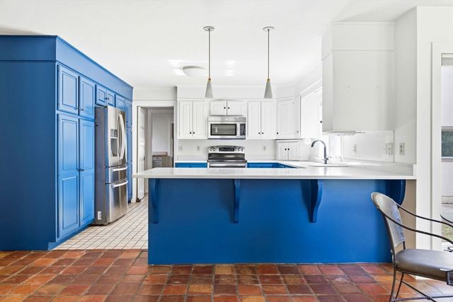 40 Kennel Hill Drive, Beverly, MA 01915