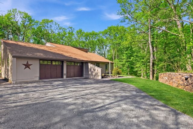 40 Kennel Hill Drive, Beverly, MA 01915