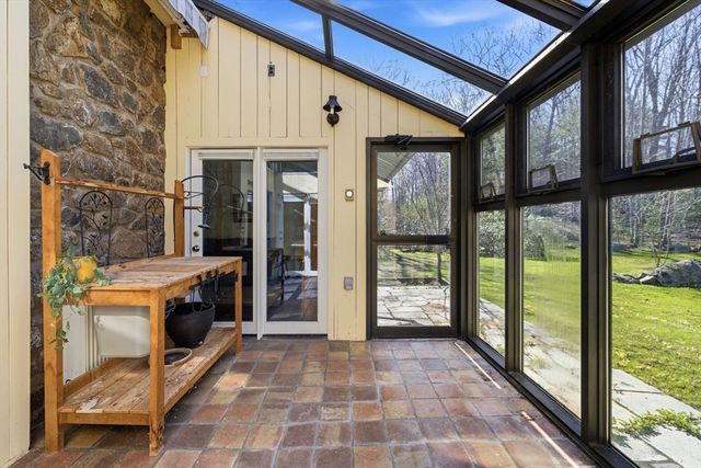 40 Kennel Hill Drive, Beverly, MA 01915