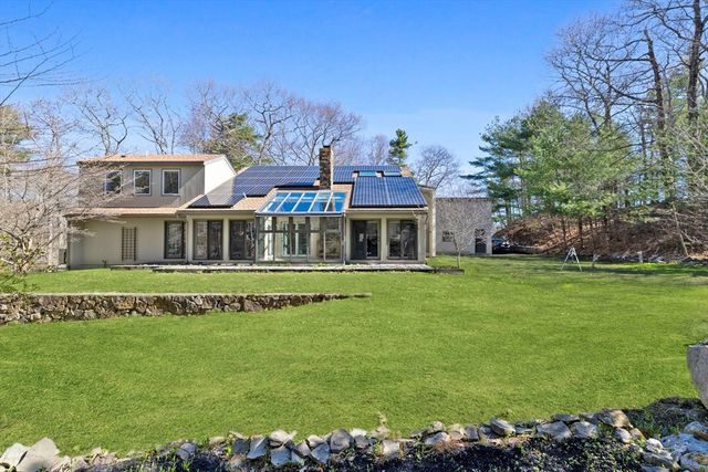 40 Kennel Hill Drive, Beverly, MA 01915