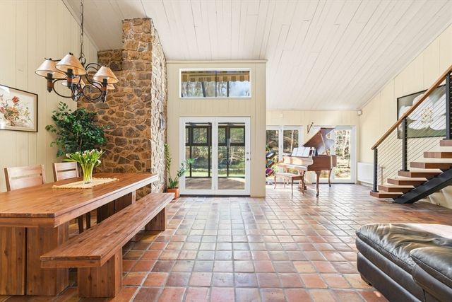 40 Kennel Hill Drive, Beverly, MA 01915