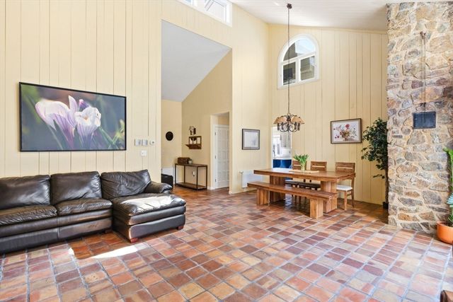 40 Kennel Hill Drive, Beverly, MA 01915