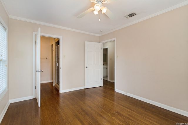 313 LILAC LN, Terrell Hills, TX 78209