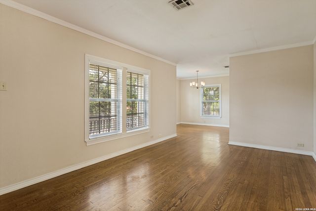 313 LILAC LN, Terrell Hills, TX 78209