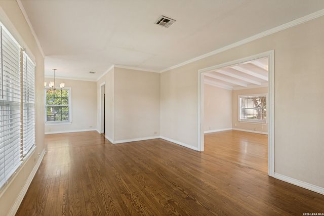 313 LILAC LN, Terrell Hills, TX 78209