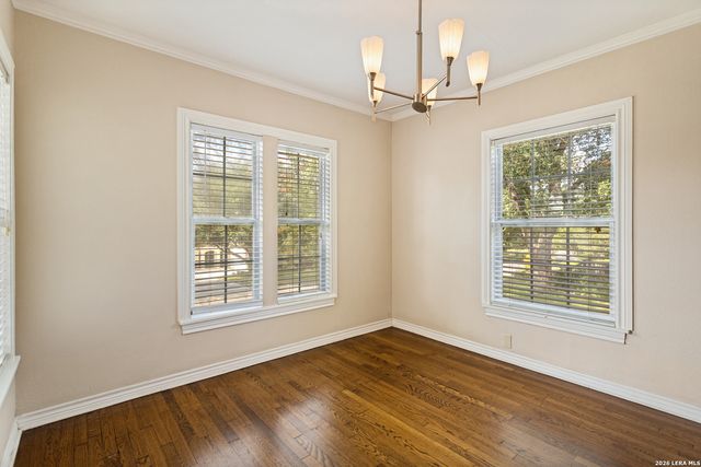 313 LILAC LN, Terrell Hills, TX 78209