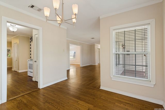 313 LILAC LN, Terrell Hills, TX 78209