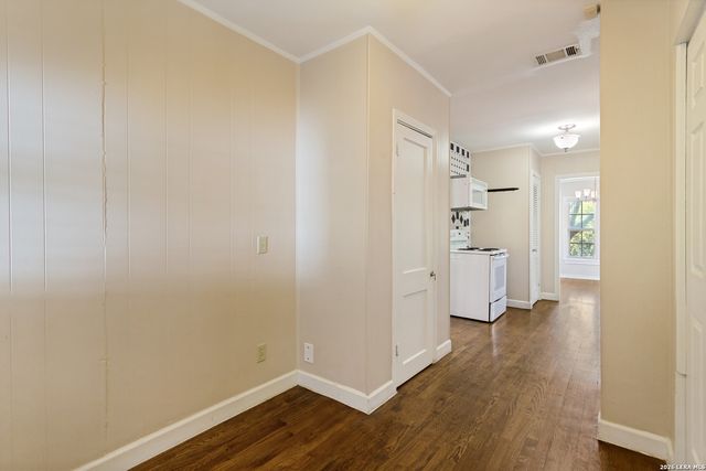313 LILAC LN, Terrell Hills, TX 78209