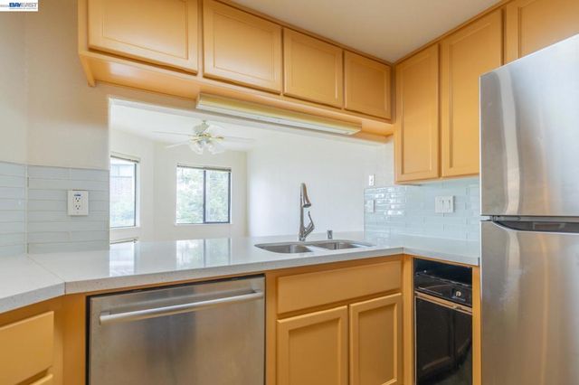 21103 Gary 318A, Castro Valley, CA 94546