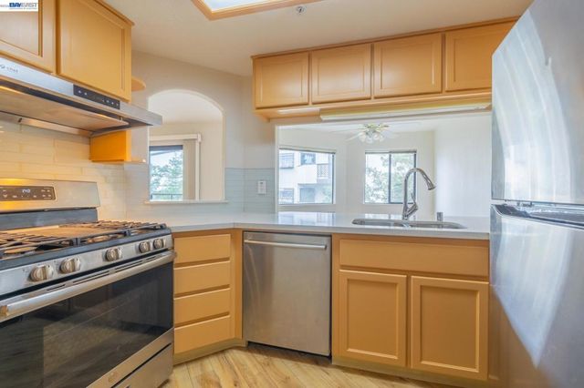 21103 Gary 318A, Castro Valley, CA 94546