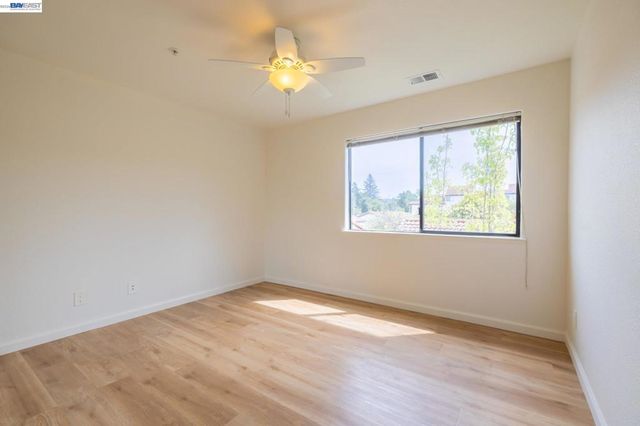 21103 Gary 318A, Castro Valley, CA 94546