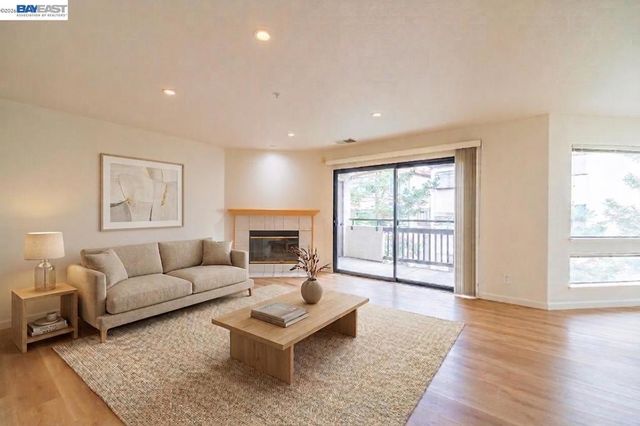21103 Gary 318A, Castro Valley, CA 94546