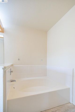 21103 Gary 318A, Castro Valley, CA 94546