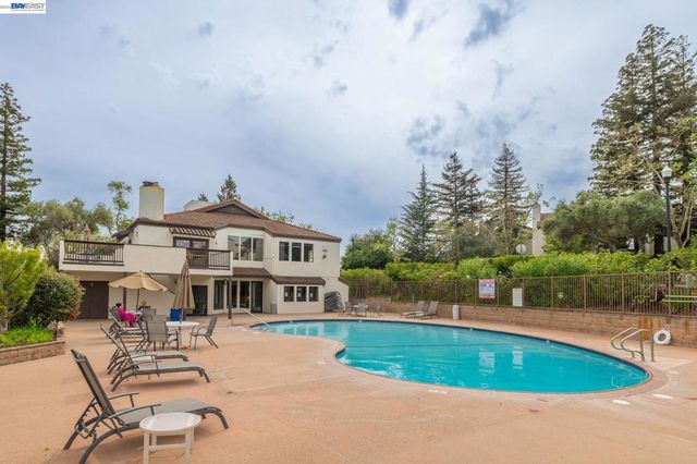 21103 Gary 318A, Castro Valley, CA 94546