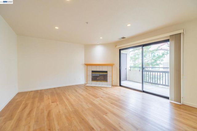 21103 Gary 318A, Castro Valley, CA 94546